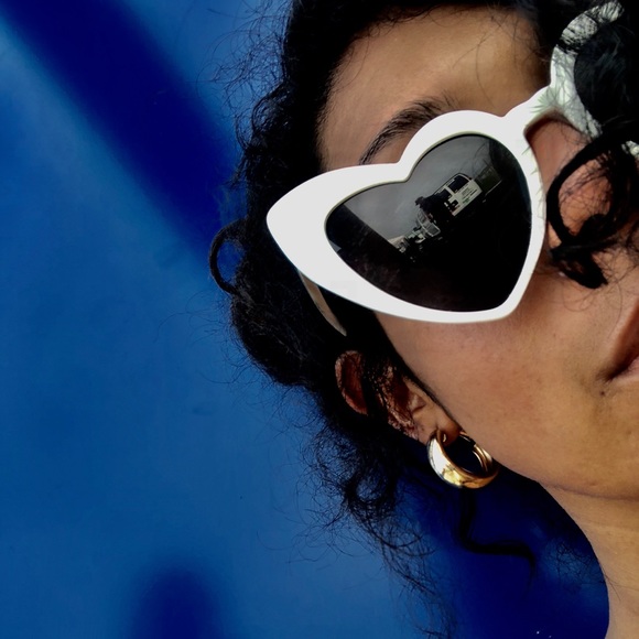 Meet your Posher, Natalie - Picture 2 of 3